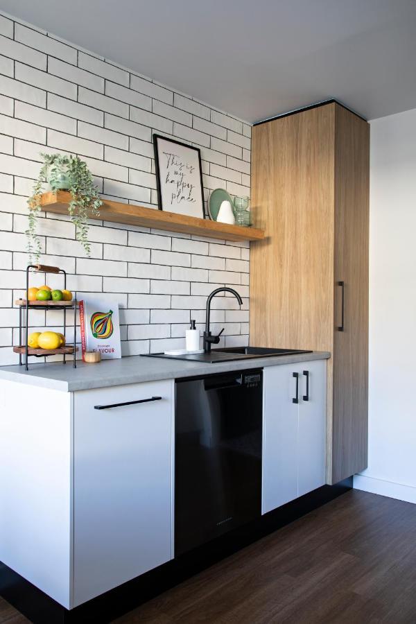 By The Bay - King, Queen, 2 X Singles Apartment